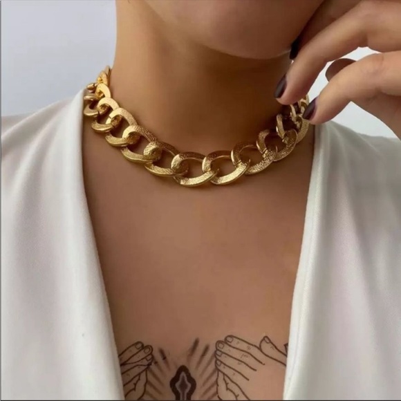 - NEW 18k Gold Plated Necklace Collar Choker Statement Necklace - Picture 1 of 5